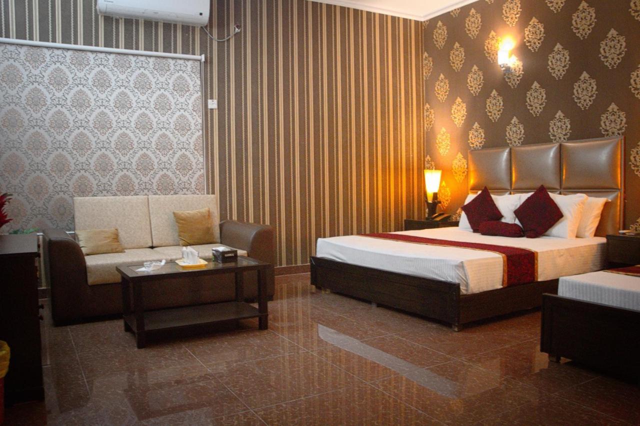 Mall View Hotel Gulberg Lahore Exteriör bild